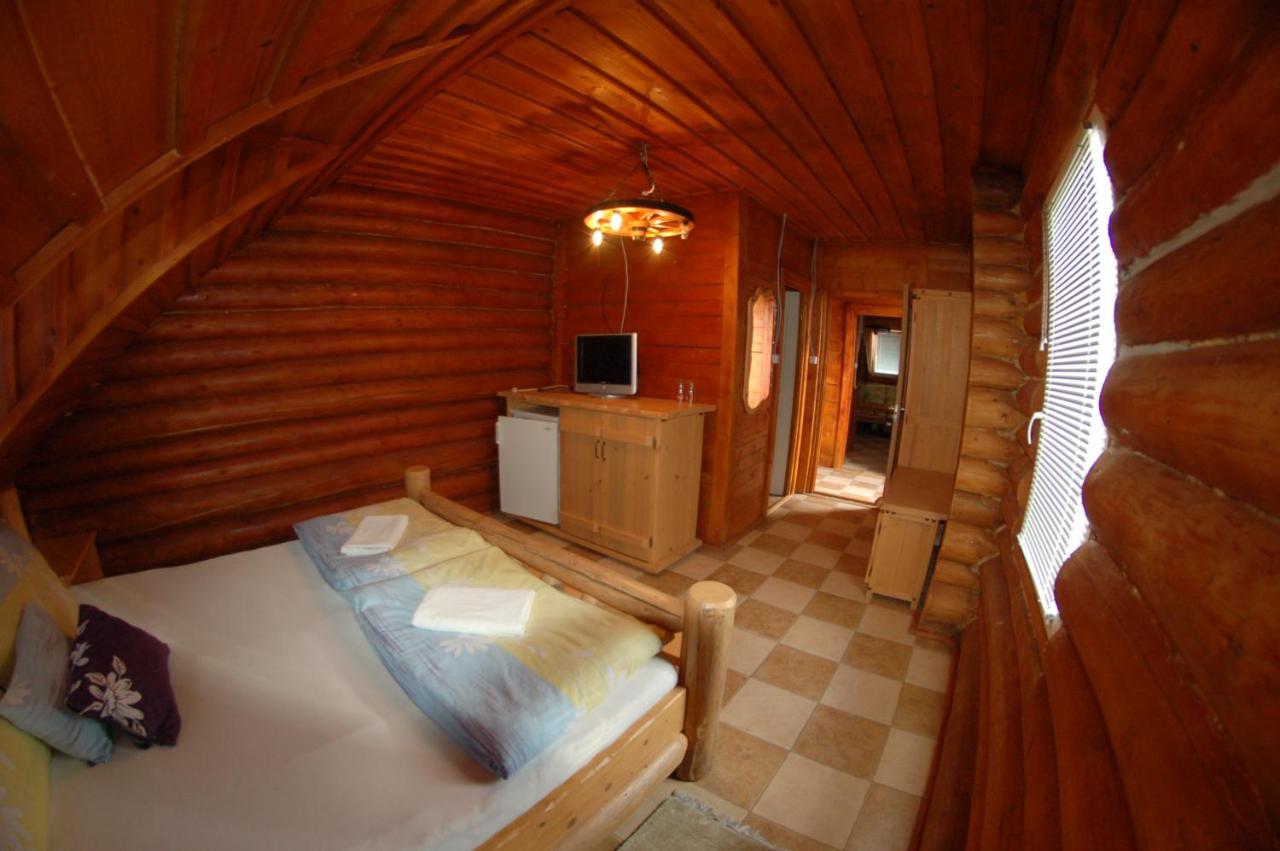 Roenk-Wellness Panzio Mezopeterd住宿加早餐旅馆 外观 照片