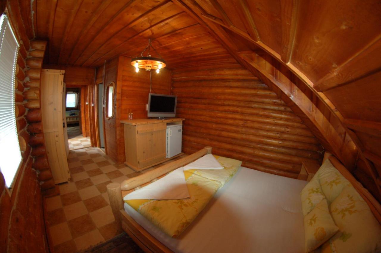Roenk-Wellness Panzio Mezopeterd住宿加早餐旅馆 外观 照片